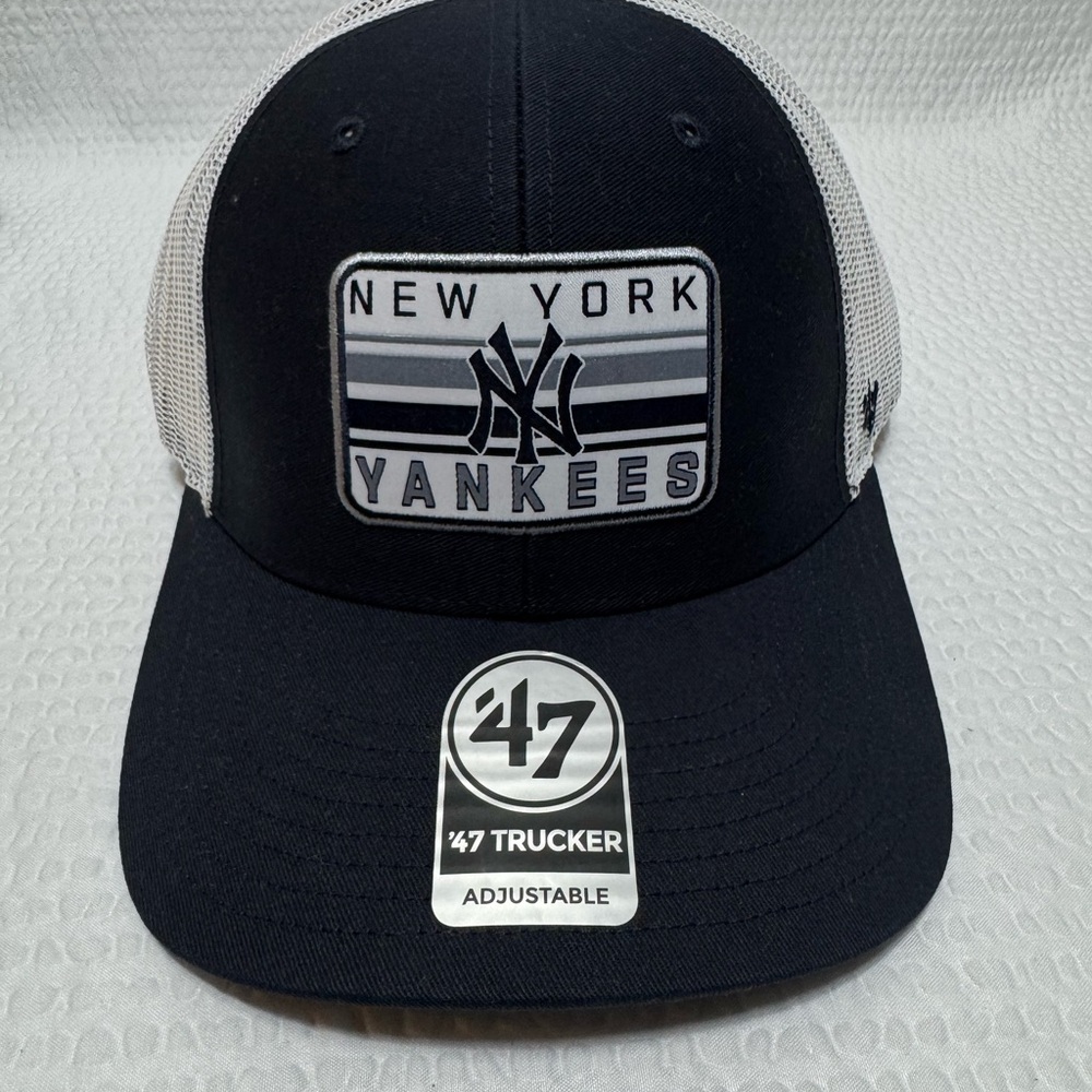 47 Brand Yankees Black and White Cap